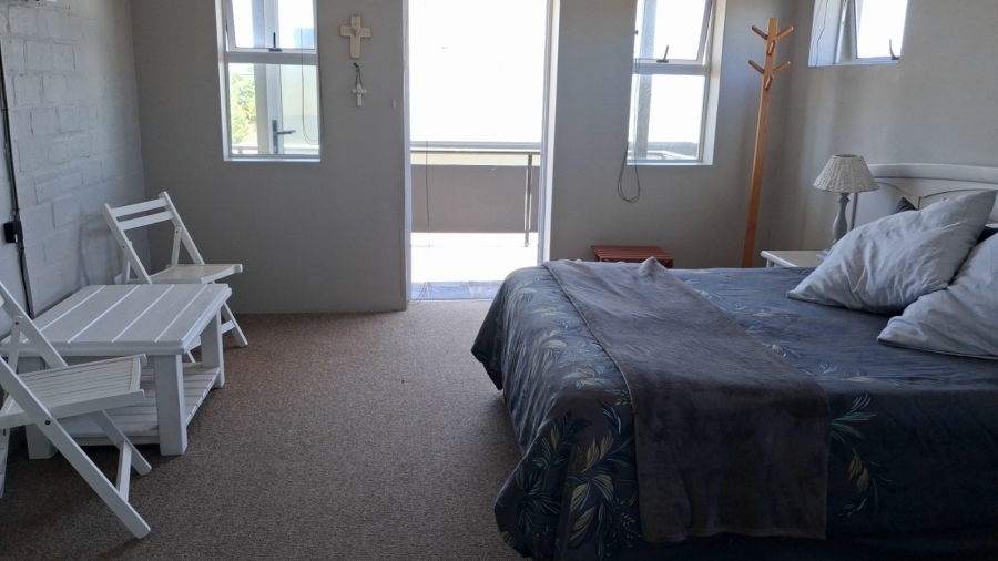 6 Bedroom Property for Sale in Stilbaai Wes Western Cape